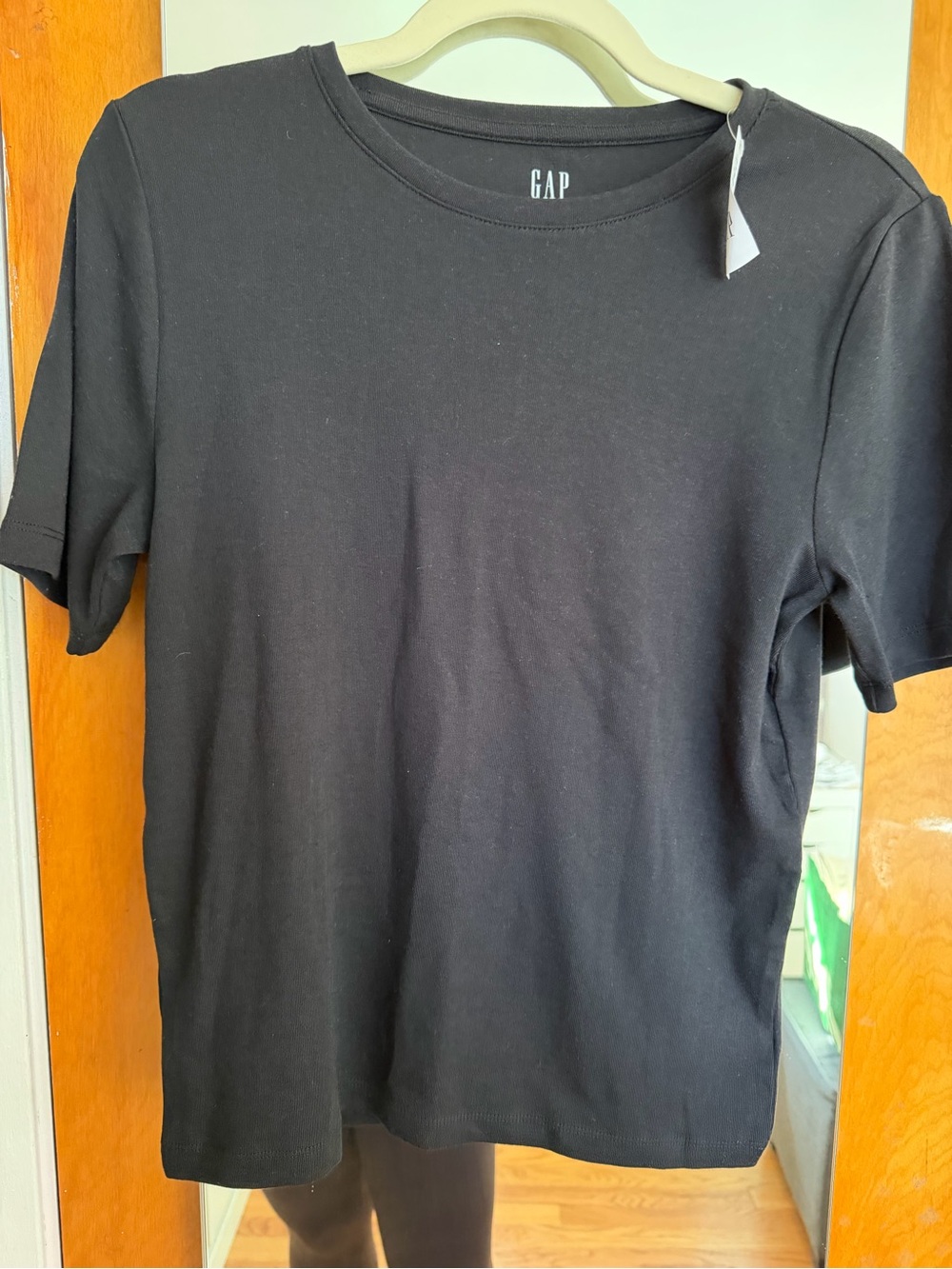 GAP Women’s Short-Sleeve Tee